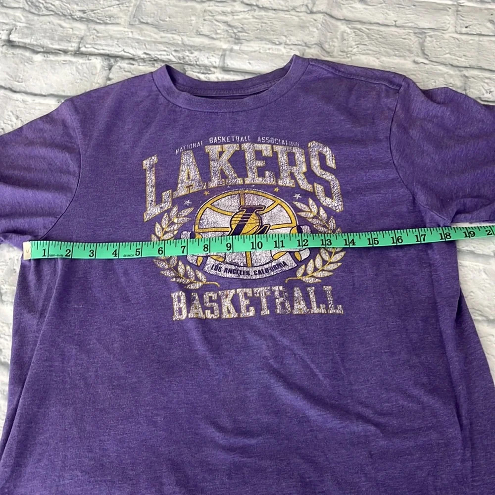 NBA Los Angeles Lakers t-shirt size XL kids - Picture 6 of 7